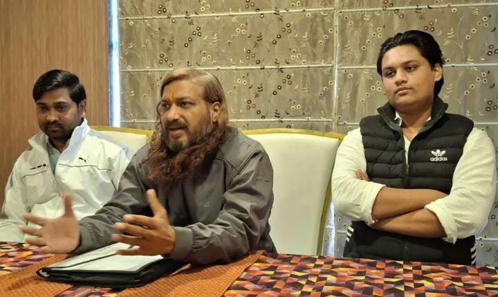 बड़ी खबर : मां चंडी देवी मंदिर ट्रस्ट प्रकरण में महंत ने लगाया फर्जी इस्तीफा, मुकदमों और षड्यंत्र का आरोप। आखिर कैसे और क्या ? Tap कर जाने