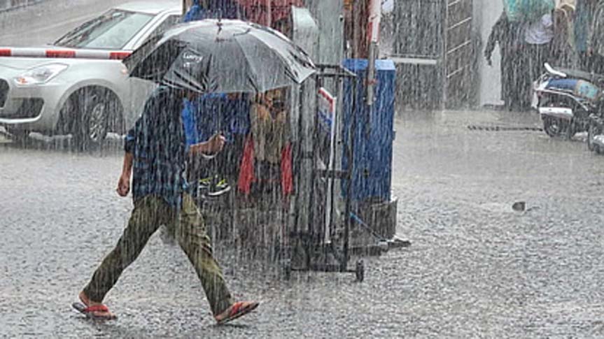 मौसम अपडेट : उत्तराखण्ड में आज से बदलेगा मौसम ,बारिश - बर्फ़बारी के आसार ,शीतलहर की भी संभावना। आखिर कबतक और कब ? Tap कर देखे रिपोर्ट